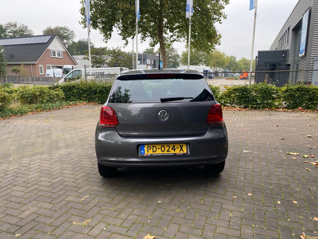 48497795-3